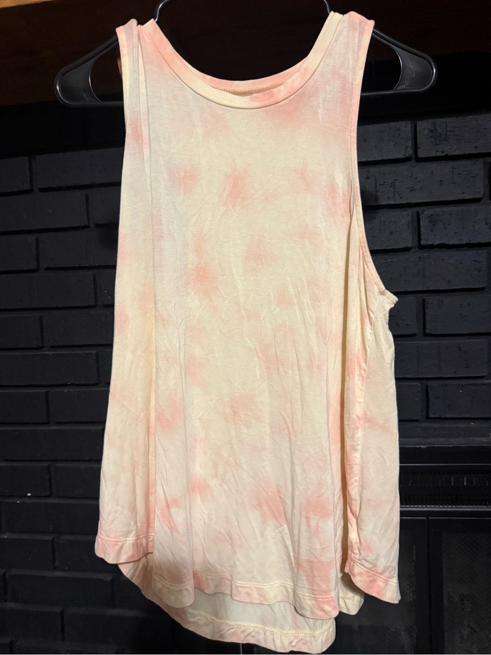 American Eagle Outfitters Peach and Cream Tie-Dye Tank Top